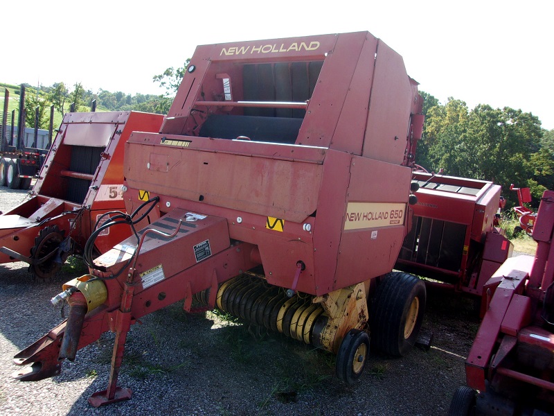 1993 New Holland 650 round baler at Baker & Sons Equipment in Ohio