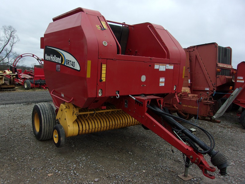 2006 New Holland BR740A round baler at Baker & Sons Equipment in Ohio