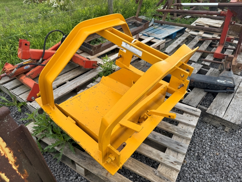 Used KingKutter scoop at Baker & Sons Equipment in Ohio