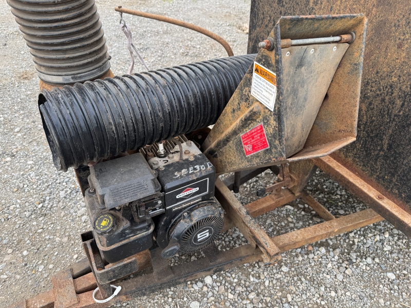 Used Yard Smith YS150CV catcher at Baker & Sons Equipment in Ohio