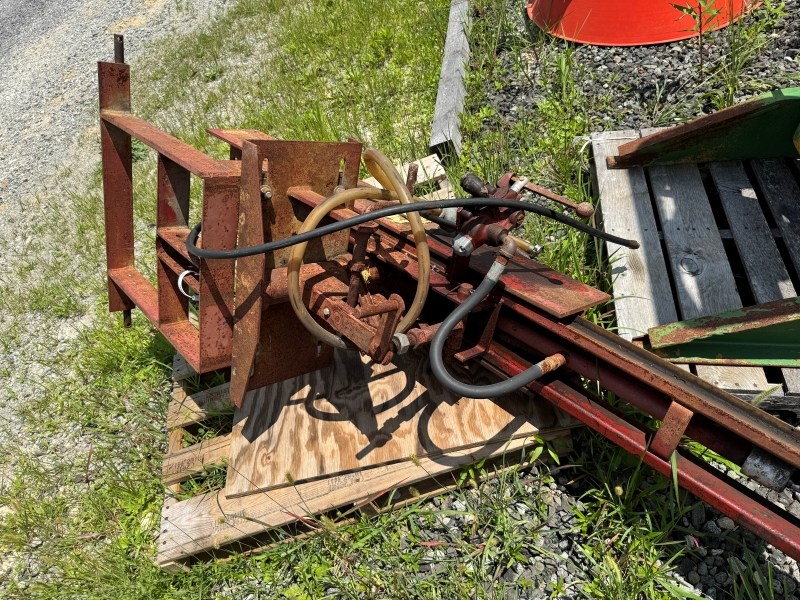 Used Shaver HD8 post driver at Baker & Sons Equipment in Ohio