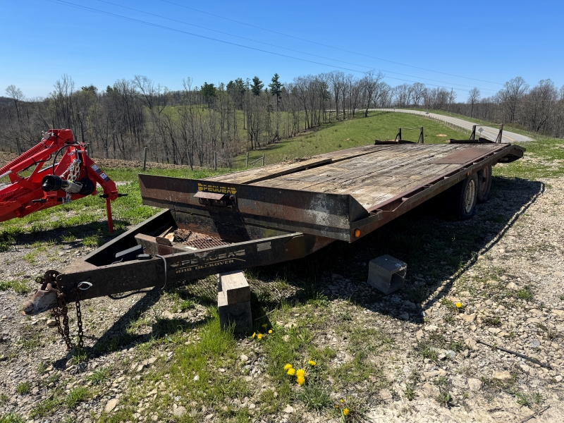 2001 Pequea 1018DO trailer at Baker & Sons Equipment in Ohio