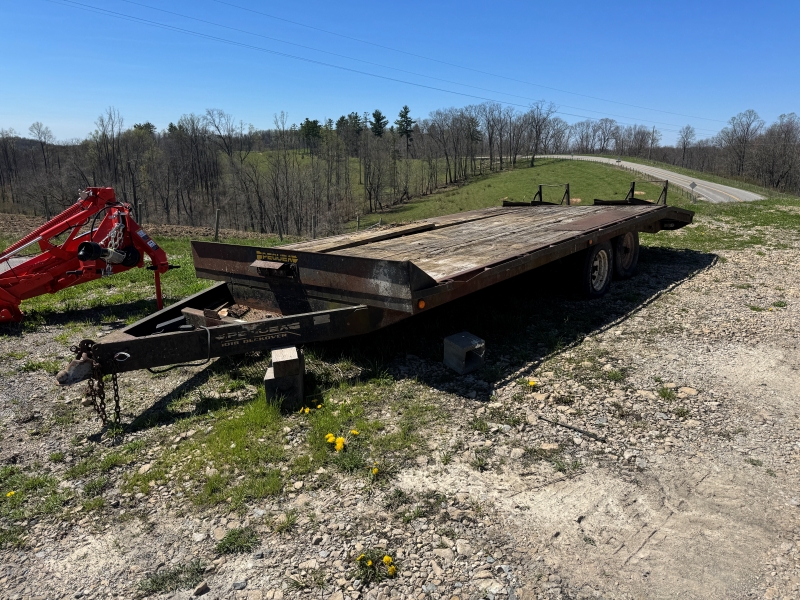 2001 Pequea 1018DO trailer at Baker & Sons Equipment in Ohio