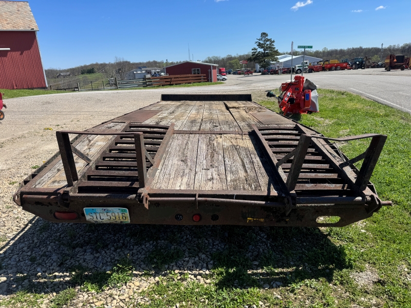 2001 Pequea 1018DO trailer at Baker & Sons Equipment in Ohio