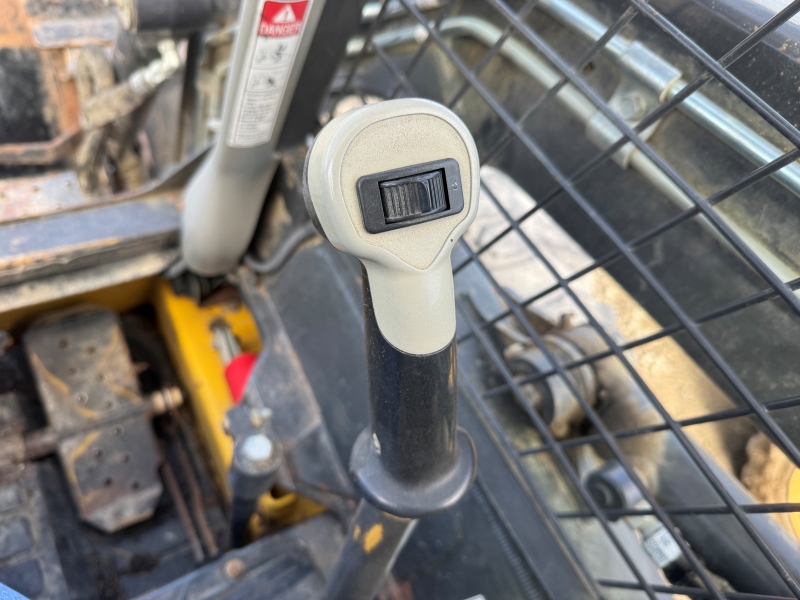 2017 New Holland L218 skidsteer in stock at Baker & Sons Equipment in Ohio