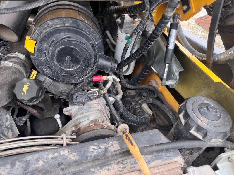 2015 New Holland L228 skidsteer in stock at Baker & Sons Equipment in Ohio