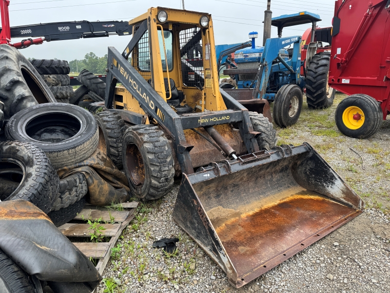 1992 New Holland L553 skidsteer in stock at Baker & Sons Equipment in Ohio