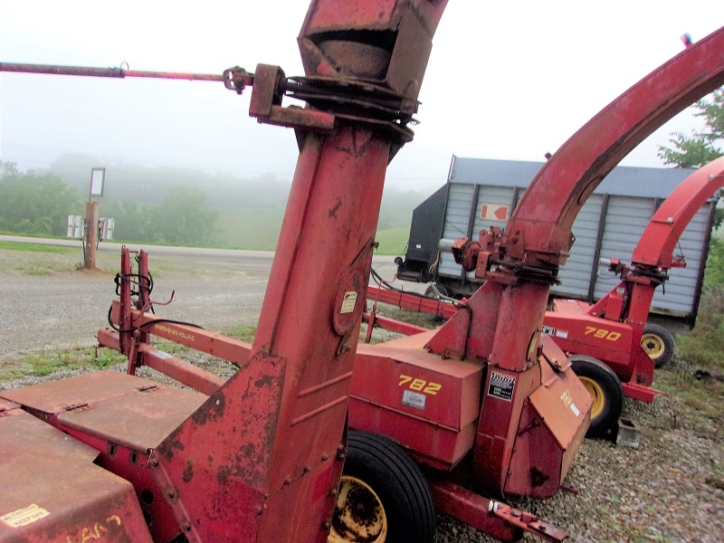 used new holland 717 forage chopper for sale at baker & sons in ohio
