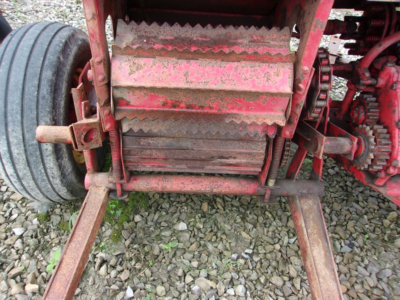 used new holland 717 forage chopper for sale at baker & sons equipment in ohio