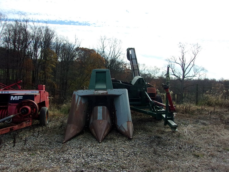 used new idea 325 corn picker in stock at baker & sons equipment in ohio