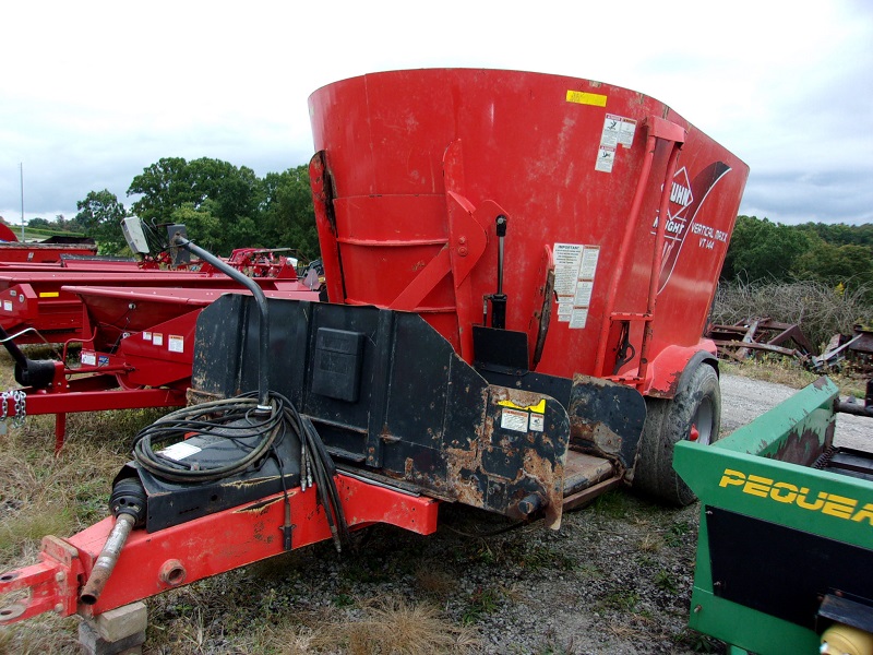 used Kuhn Knight VT144 TMR mixer for sale at Baker & Sons Equipment in Ohio