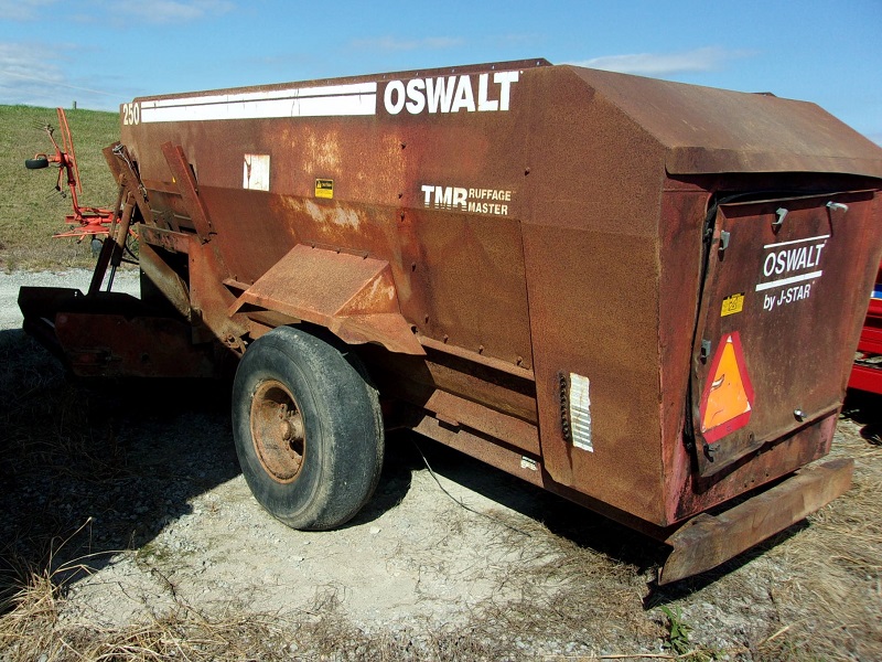 used oswalt 250 tmr mixer in stock at baker and sons equipment in ohio