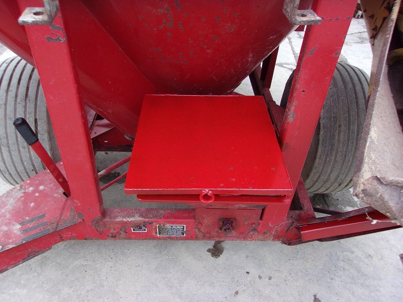 this used new holland 355 grinder mixer is for sale at baker and sons equipment in ohio
