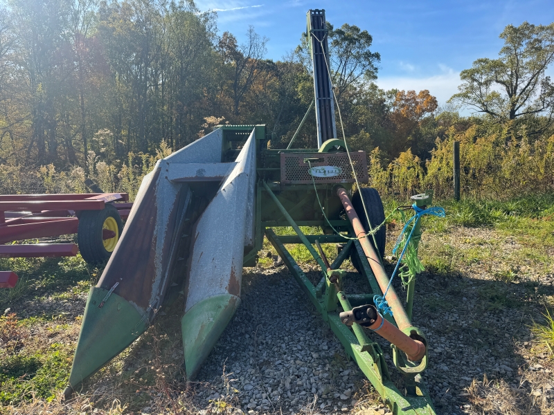 Used New Idea 310 picker for sale at Baker & Sons Equipment in Ohio