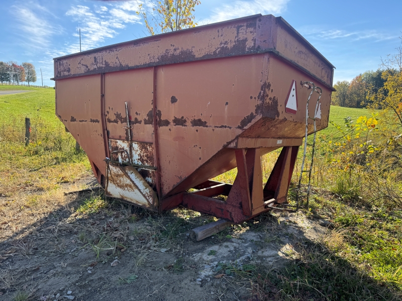 Used K&S gravity box for sale at Baker & Sons Equipment in Ohio