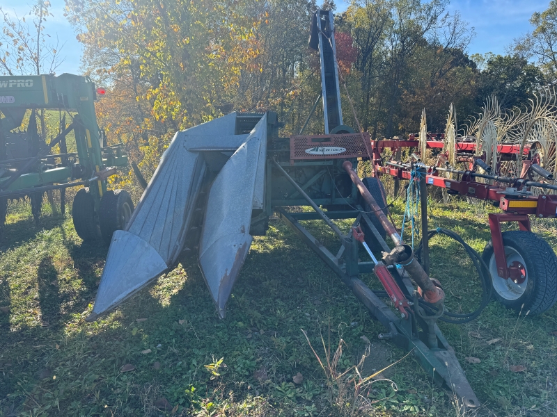 Used New Idea 323 picker for sale at Baker & Sons Equipment in Ohio