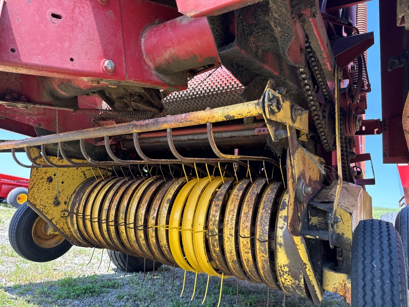 1993 new holland 640 round baler in stock at baker & sons equipment in ohio