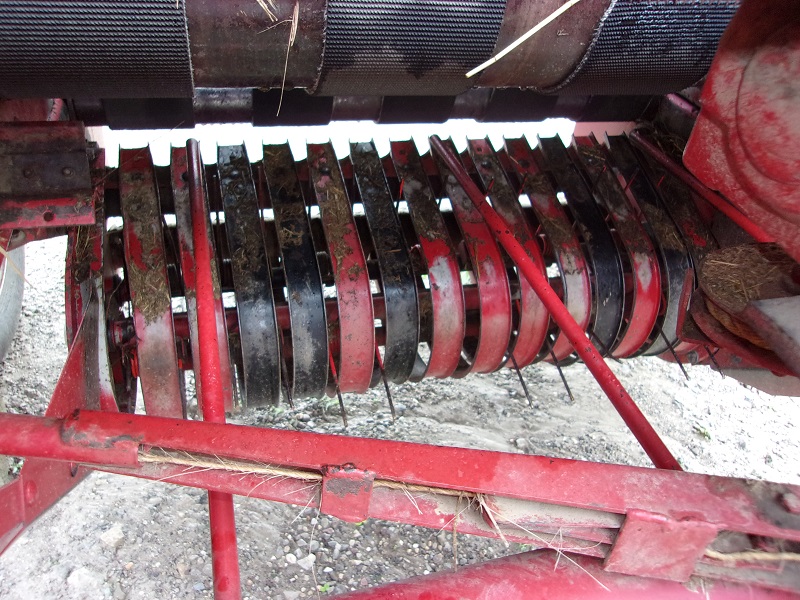 1994 case ih 8420 round baler for sale at baker and sons equipment co.