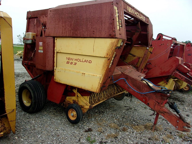 1989 New Holland 853 round baler for sale at Baker and Sons Equipment in Ohio