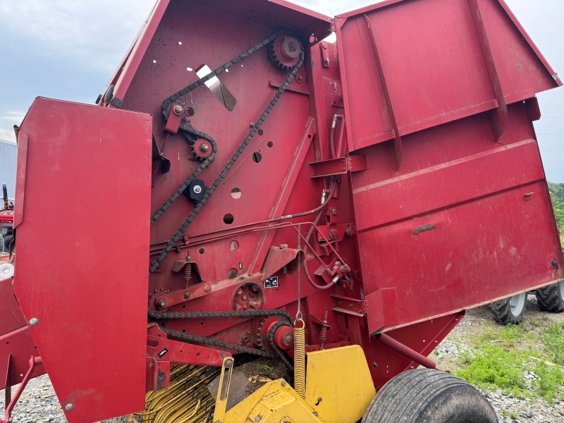 1993 New Holland 640 round baler at Baker & Sons Equipment in Ohio