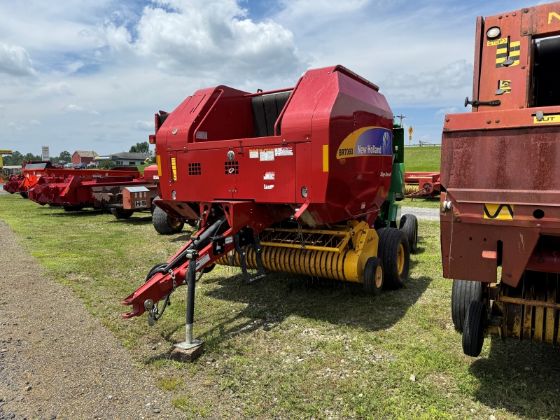 2012 New Holland BR7060 round baler at Baker and Sons Equipment in Ohio