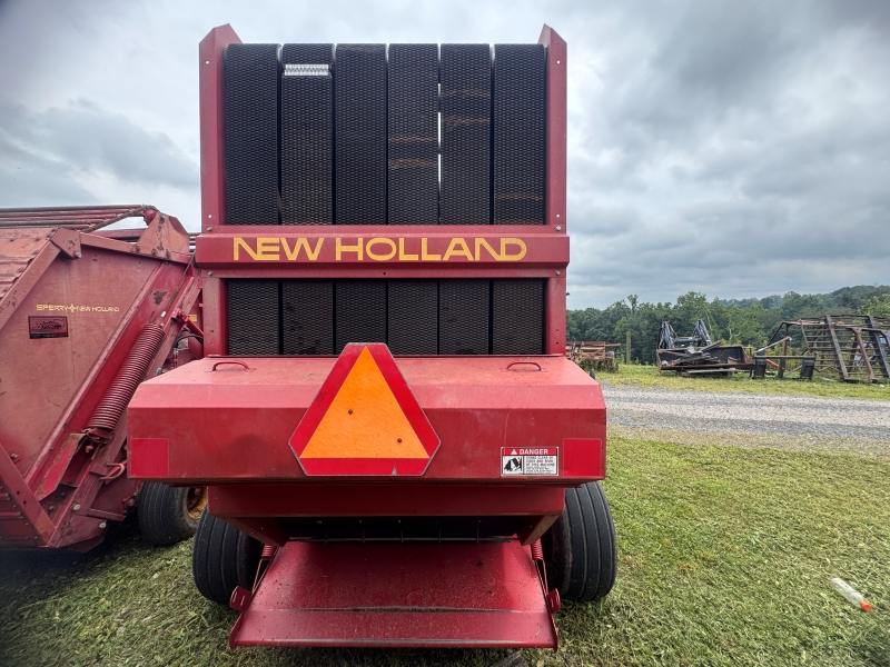 1995 New Holland 650 round baler at Baker & Sons Equipment in Ohio