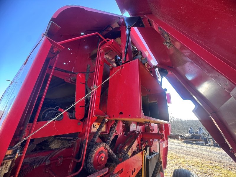 2004 New Holland BR780 round baler at Baker and Sons Equipment in Ohio