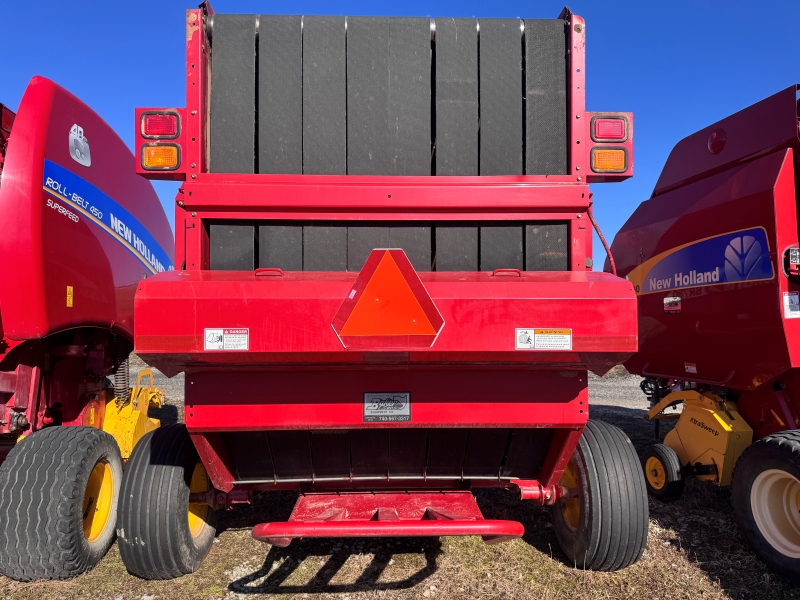 2004 New Holland BR780 round baler at Baker and Sons Equipment in Ohio