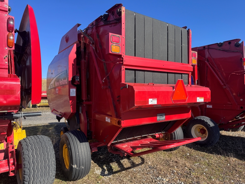 2004 New Holland BR780 round baler at Baker and Sons Equipment in Ohio