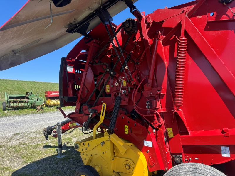 2015 New Holland RB450 round baler at Baker and Sons Equipment in Ohio