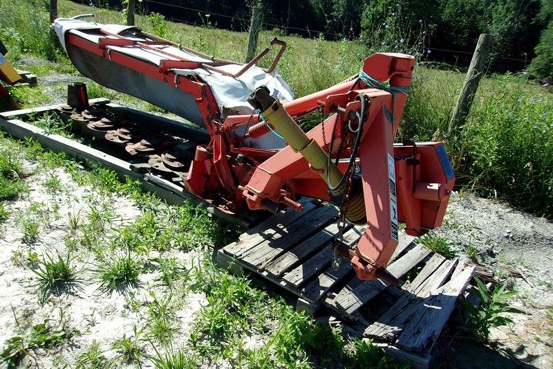 2007 Kuhn GMD700GII disc mower for sale at Baker and Sons in Ohio
