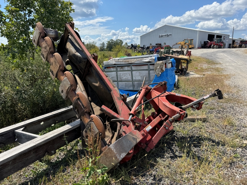 2001 New Holland 616 disc mower for sale at Baker and Sons in Ohio