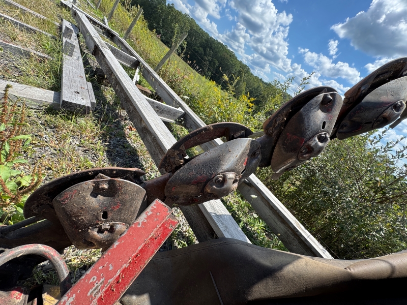 2001 New Holland 616 disc mower for sale at Baker and Sons in Ohio