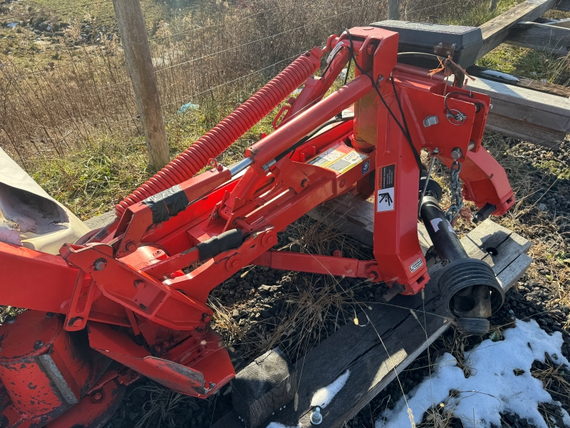 2014 Kuhn GMD700GII HD disc mower for sale at Baker and Sons in Ohio