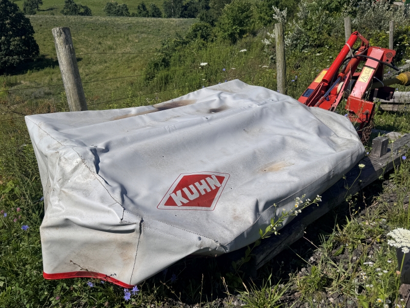 2000 Kuhn GMD500 disc mower for sale at Baker & Sons Equipment in Ohio