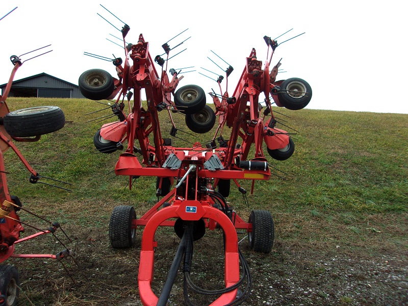 used kuhn gf8702tgii tedder for sale at baker & sons in ohio