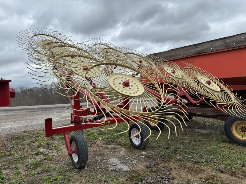 Used H & S CR10 rake for sale at Baker & Sons Equipment in Ohio