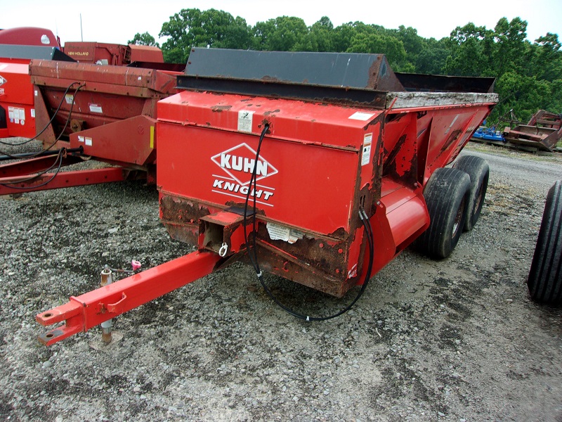 2012 Kuhn 8114T manure spreader at Baker & Sons Equipment in Ohio