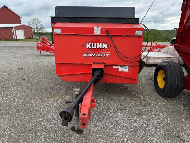 2016 Kuhn 8114 manure spreader at Baker & Sons Equipment in Ohio