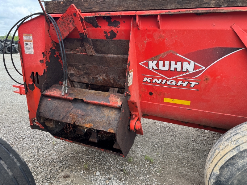 2016 Kuhn 8114 manure spreader at Baker & Sons Equipment in Ohio