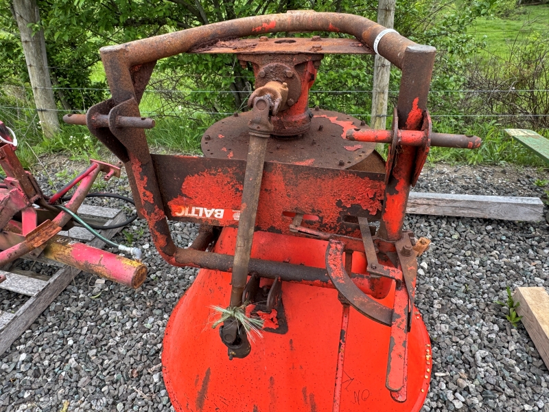Used Baltic spreader at Baker & Sons Equipment in Ohio