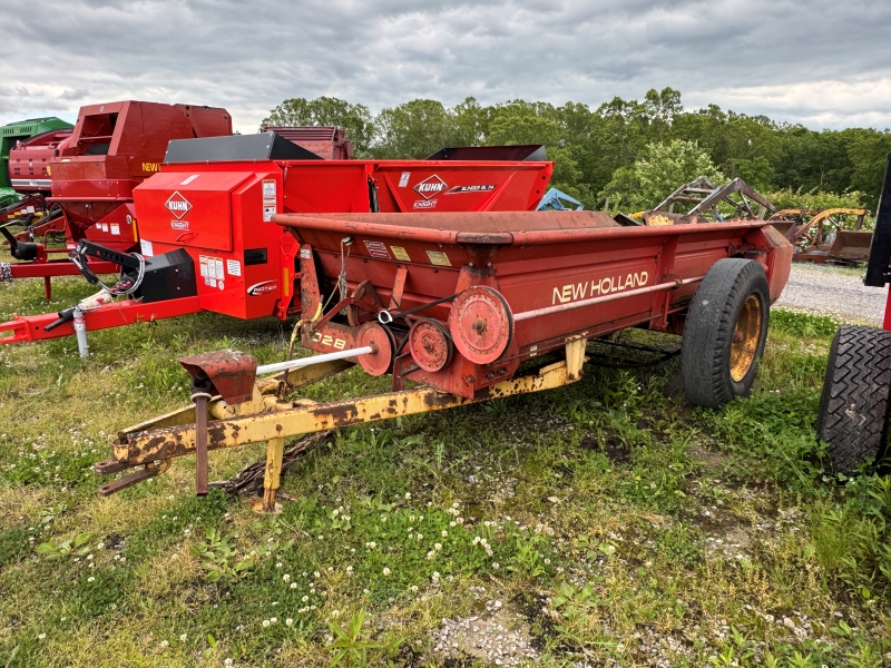Used New Holland 328 manure spreader at Baker & Sons Equipment in Ohio
