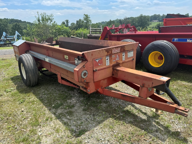 Used H&S 125 manure spreader at Baker & Sons Equipment in Ohio