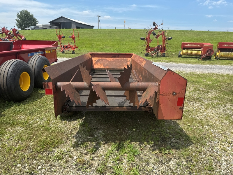 Used H&S 125 manure spreader at Baker & Sons Equipment in Ohio
