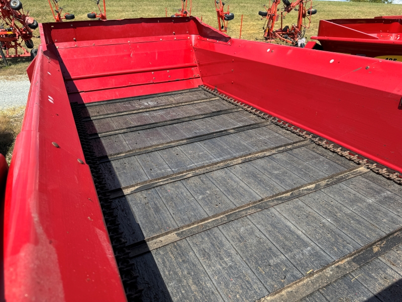 2014 New Holland 155 manure spreader at Baker & Sons Equipment in Ohio