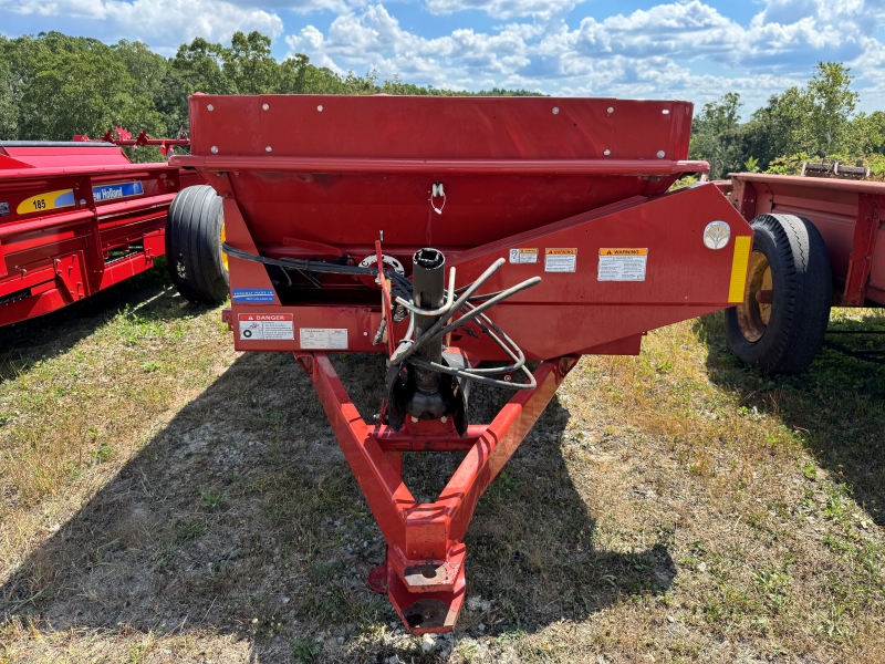 2014 New Holland 155 manure spreader at Baker & Sons Equipment in Ohio