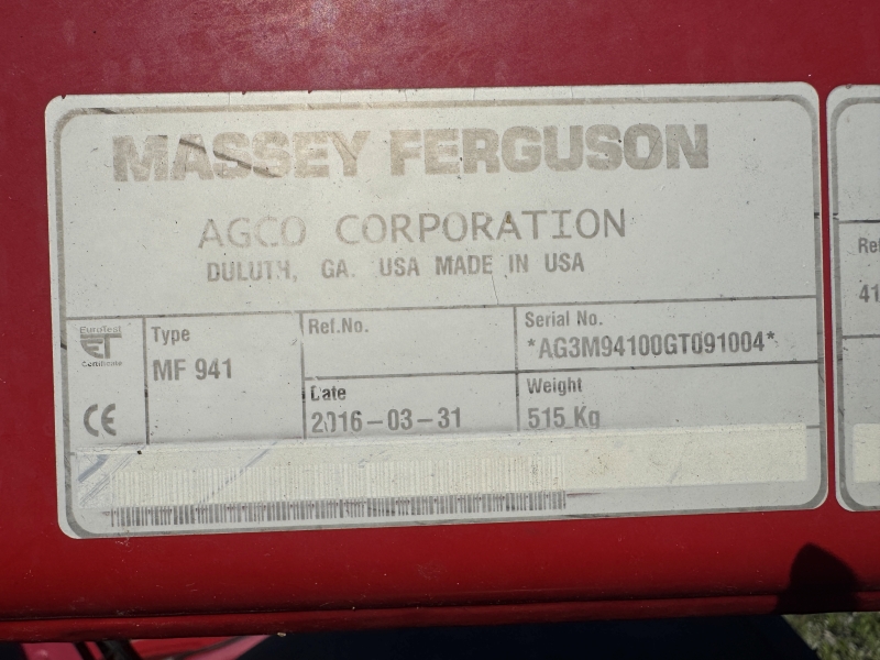 2017 Massey Ferguson 5712SL-CL4 tractor at Baker & Sons Equipment in Ohio