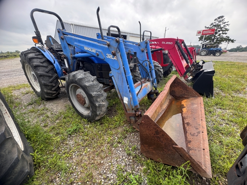 2000 New Holland TN75 tractor at Baker & Sons Equipment in Ohio