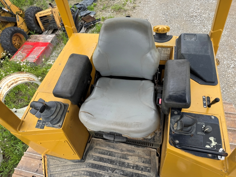 2002 John Deere 650H LGP dozer at Baker & Sons Equipment in Ohio