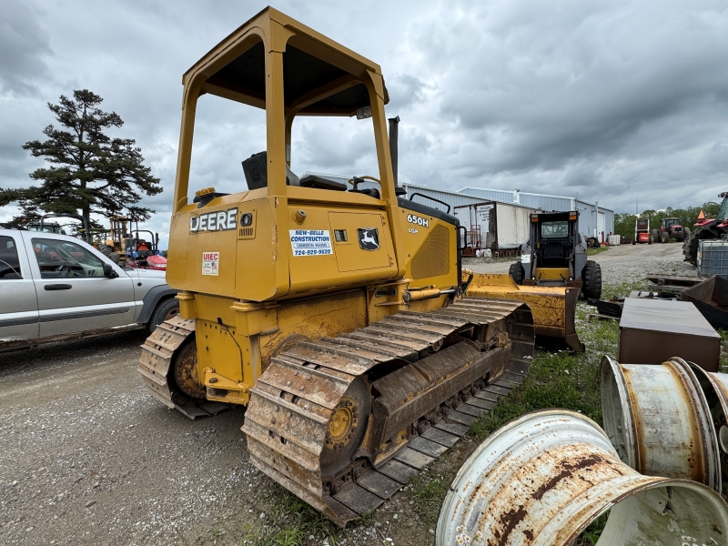 2002 John Deere 650H LGP dozer at Baker & Sons Equipment in Ohio